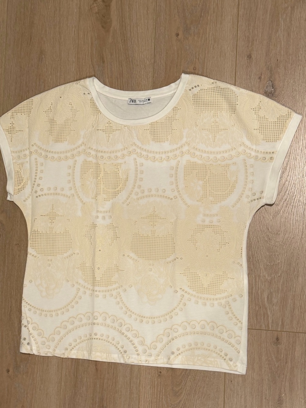 ZARA Cream Eyelet-Pattern Short Sleeve Tee